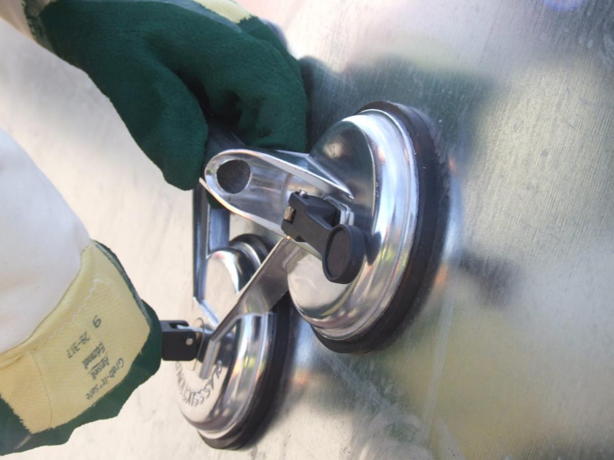 The Best Tools for Lifting Glass