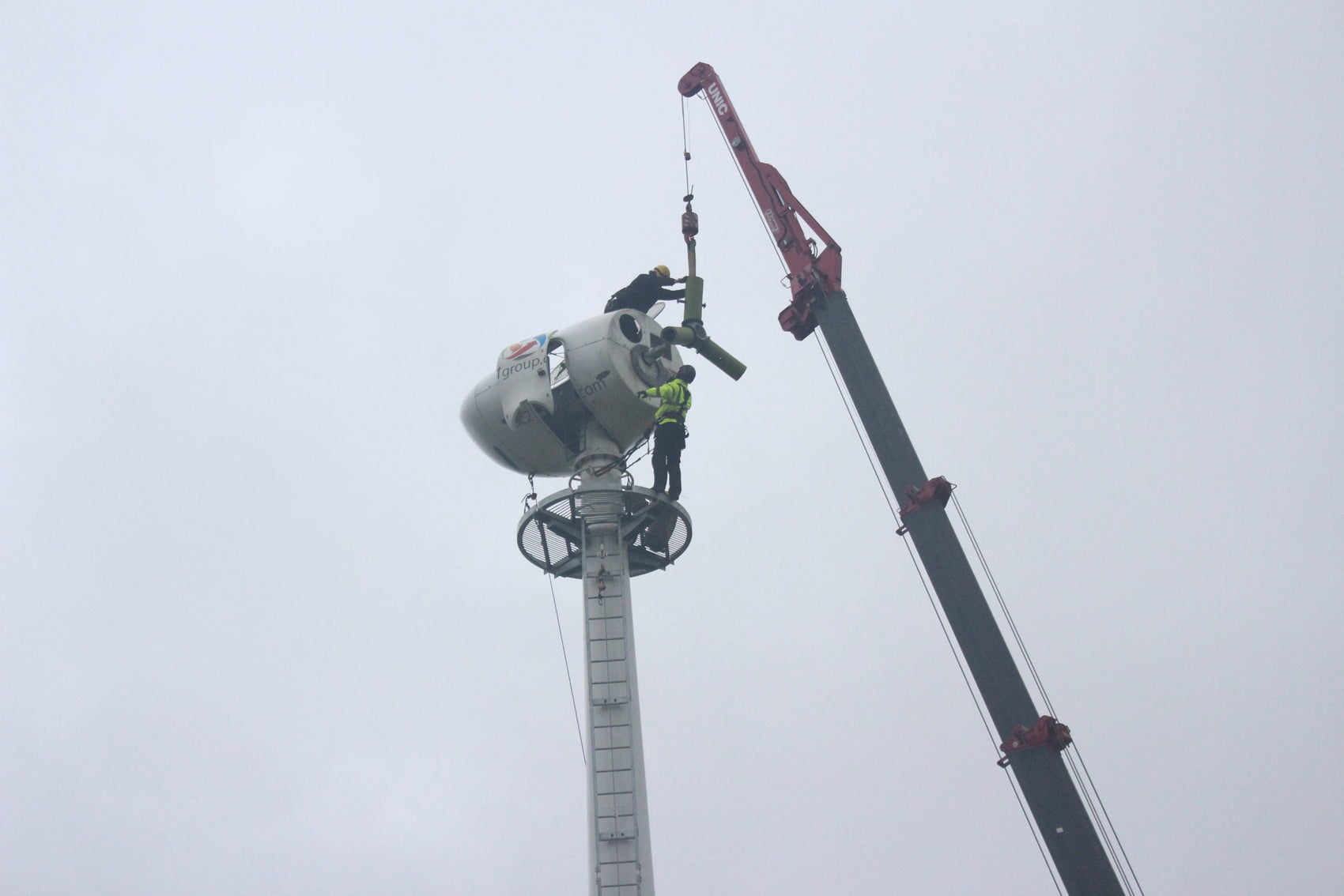 High-Heat D-Cup Lifters: Essential for Wind Turbine Installation, Service &amp; Maintenance