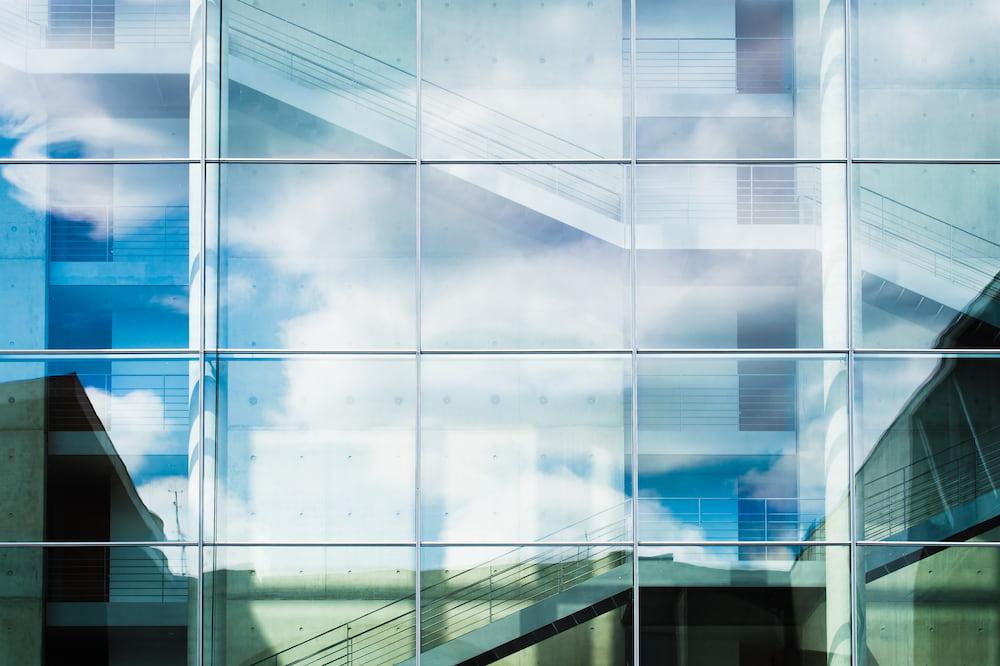 Tips for Lifting Glass Safely